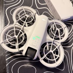 Dji Neo, (Free Control) 3 Batteries And Charger