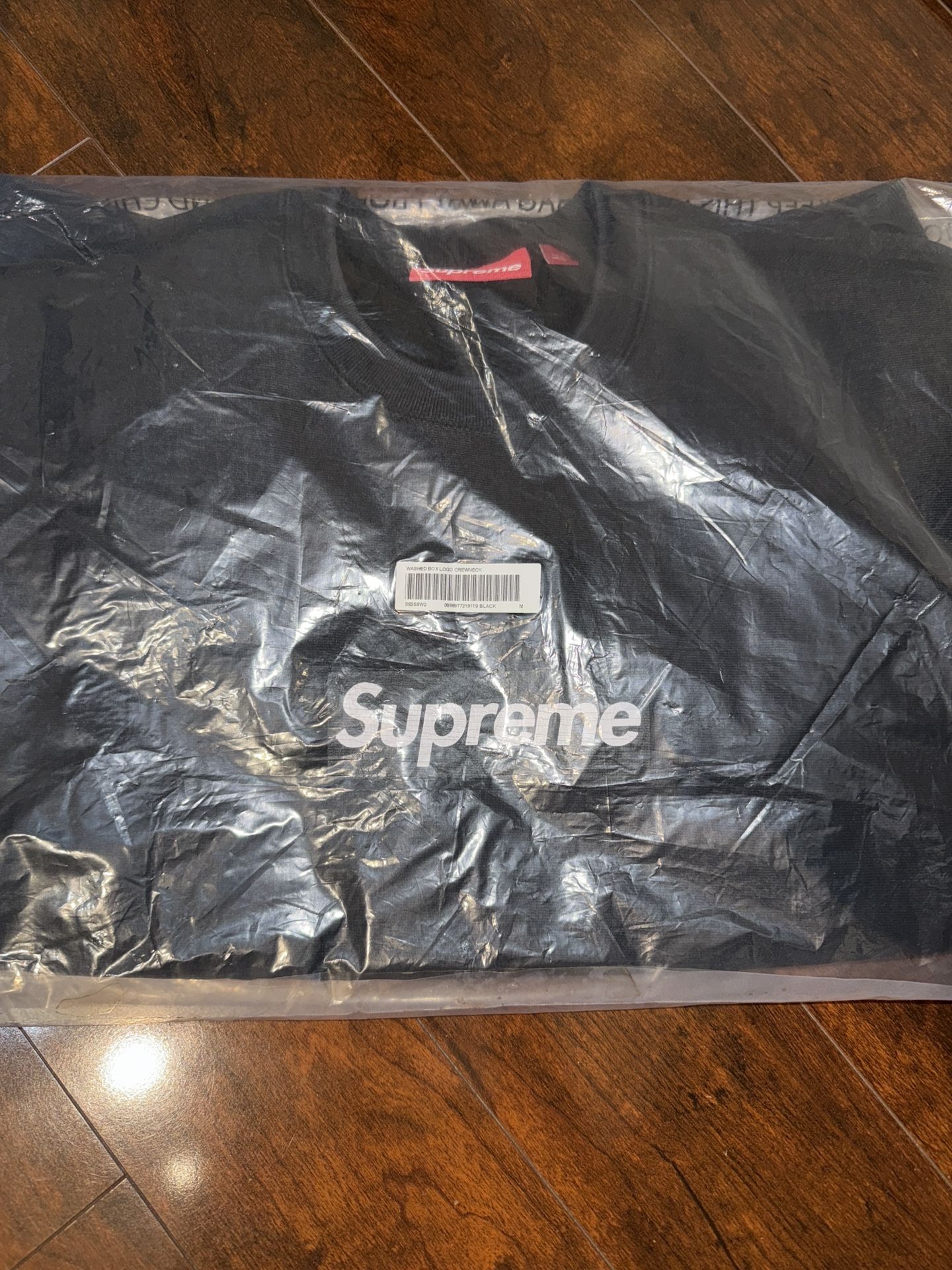 Supreme Washed Box Logo Crewneck Medium Brand New
