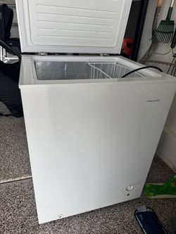Chest freezer