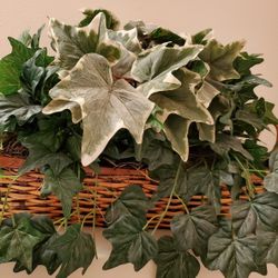 Silk Plant Centerpiece Basket 