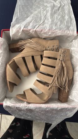 WOMENS GUESS SANDALS SIZE 8.5