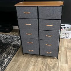 Dresser!