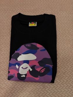 🦍 Black T-Shirt with Purple and Pink Camo Graphic – 100% Cotton