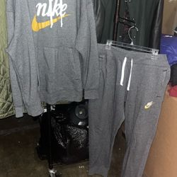 Nike Sweats 