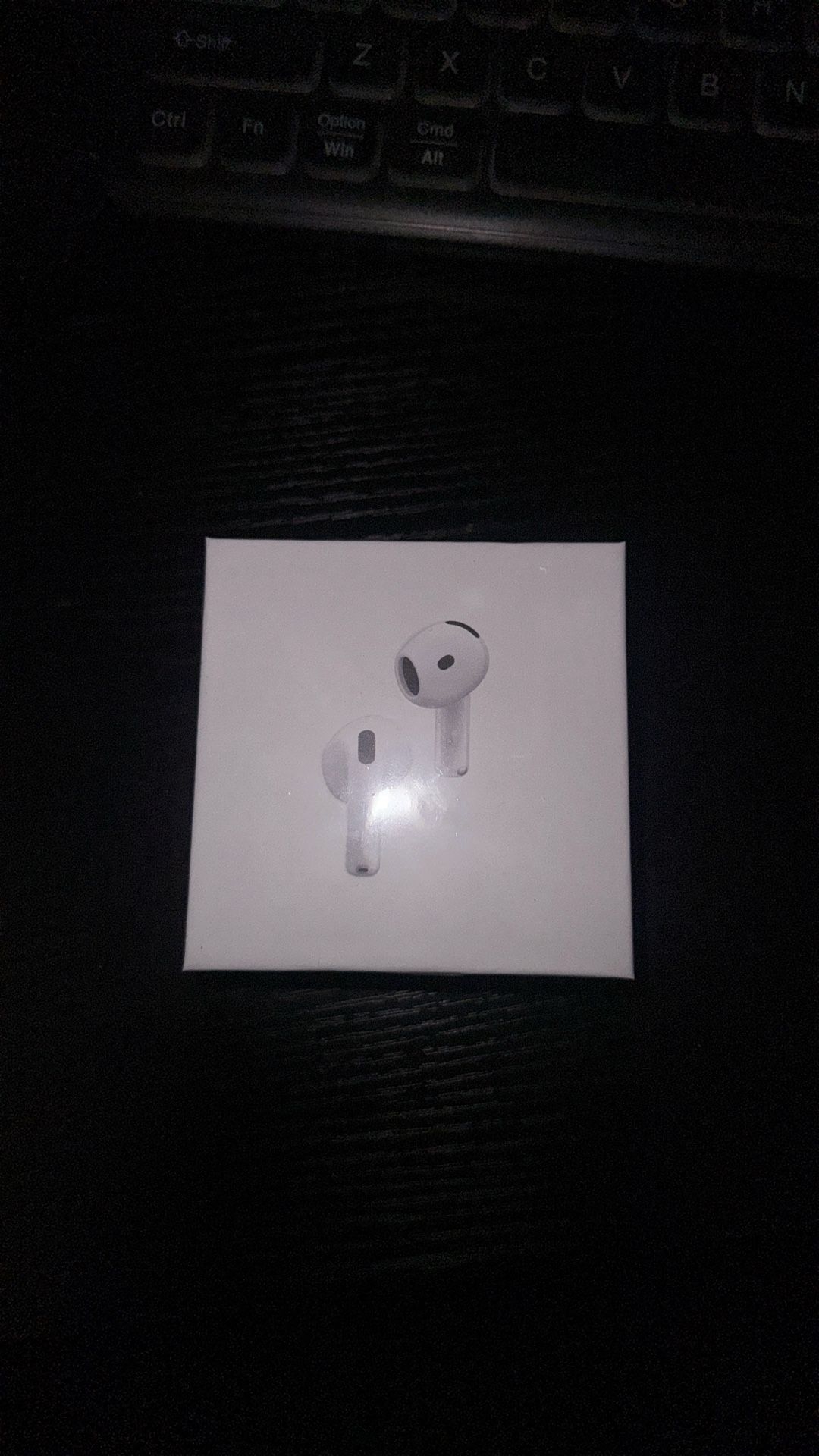 AirPods 4
