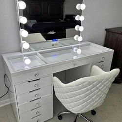 Vanity With Desk And Chair 