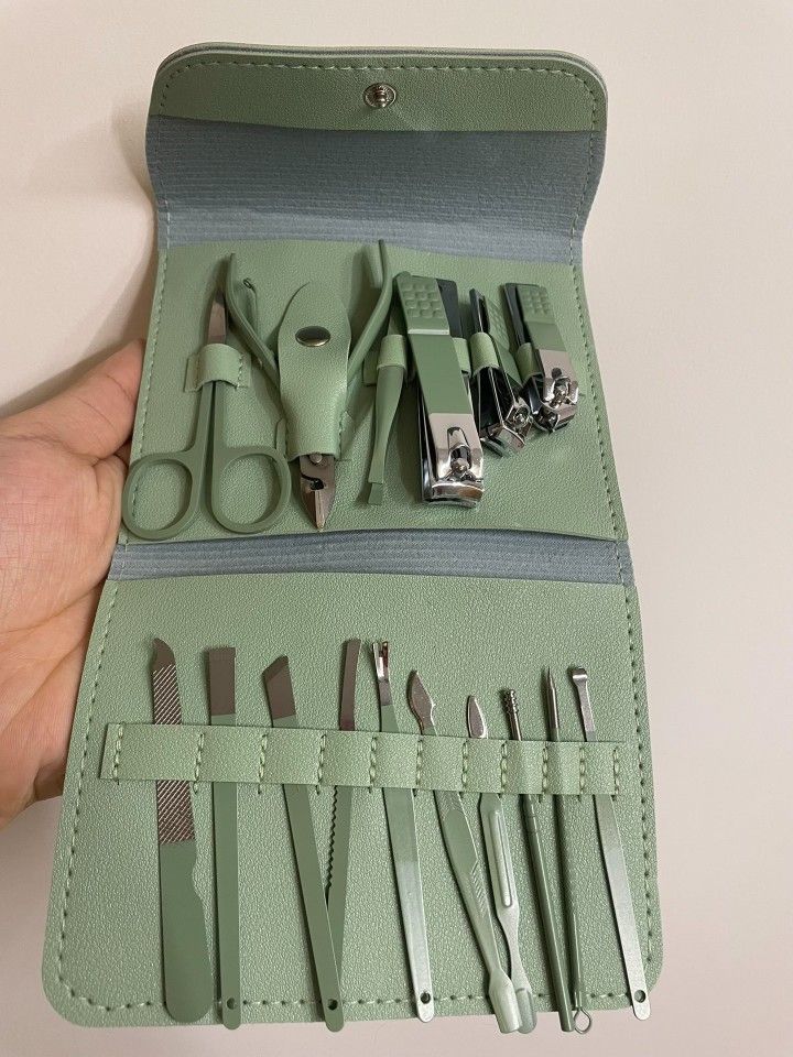 Gift nail clipper set of 16 pieces!