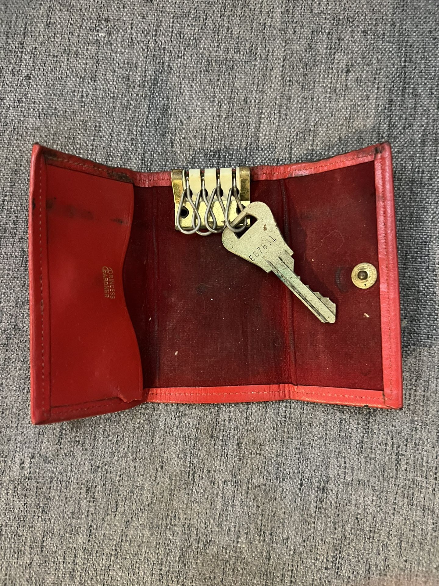Vintage Princess Gardener Key Holder Small Red