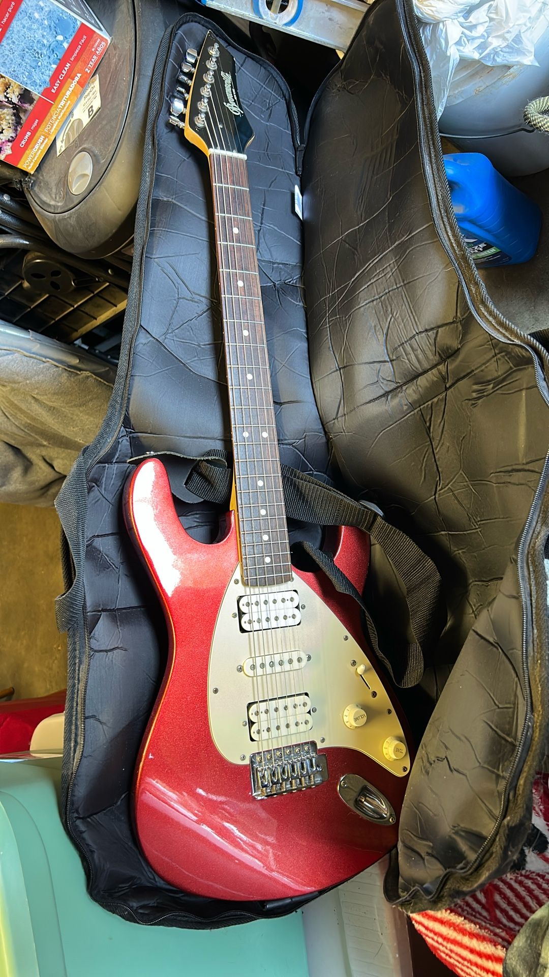 Brownsville guitar an amplifier