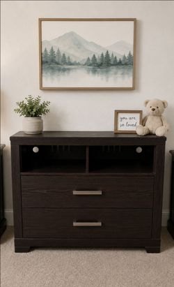 Media chest