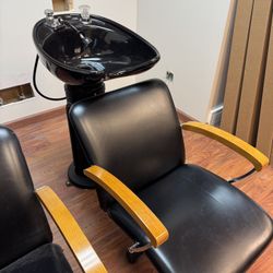 Salon Pedestal Sink and Chair