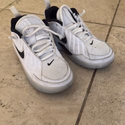 Nike Basketball Shoes 