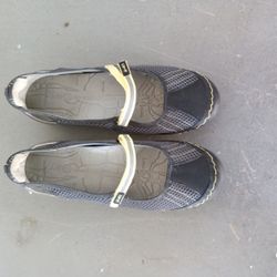 Casual Shoes Women's size 7-yellow & Gray