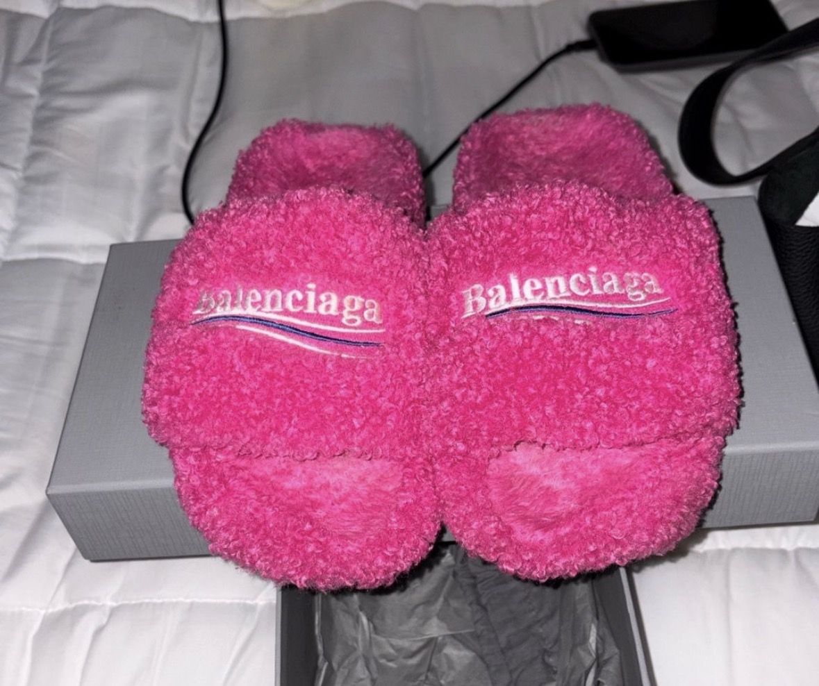 BALENCIAGA slippers