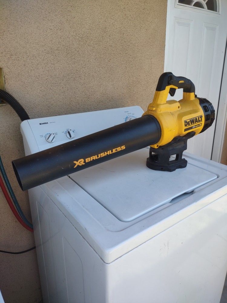 DeWalt Leaf Blower 