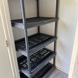 Plastic shelve