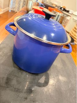 Le Creuset stock pot