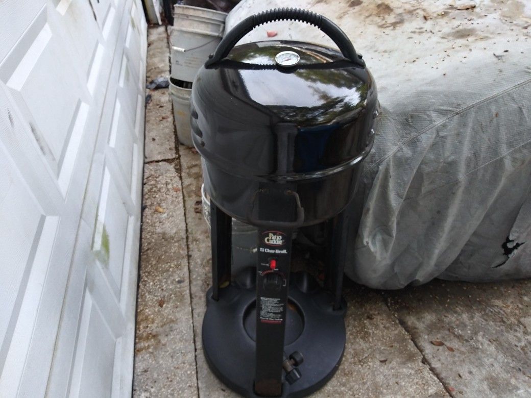 Patio Caddie Charbroil Propane Gas Grill for Sale in Clearwater, FL