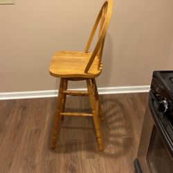 4 Rotating Barstools 