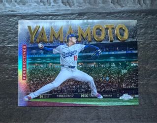Yoshinobu Yamamoto Topps Chrome Baseball Card