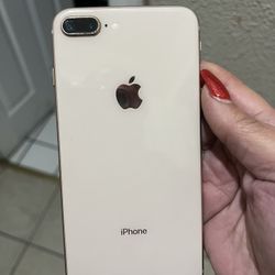 iPhone 8 Plus 