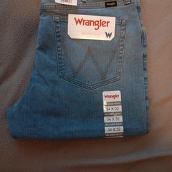 BRAND NEW WRANGLER JEANS RELAXED BOOT