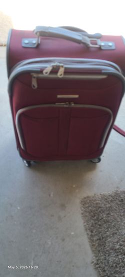 Olympia suitcase