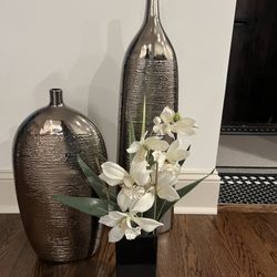 Ceramic Decor Vases And Flower Arrangement