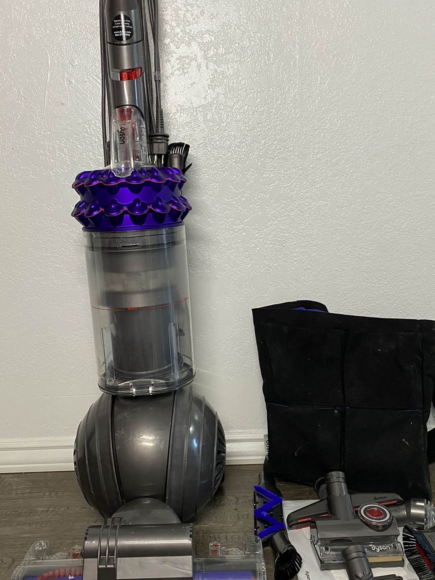 Dyson Cinetic Big Ball Animal + Allergy Upright Bagless Vacuum Cleaner