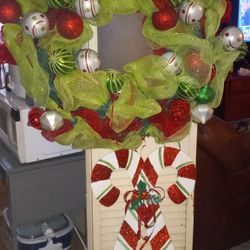 XTRA LARGE CHRISTMAS DOOR WREATH 