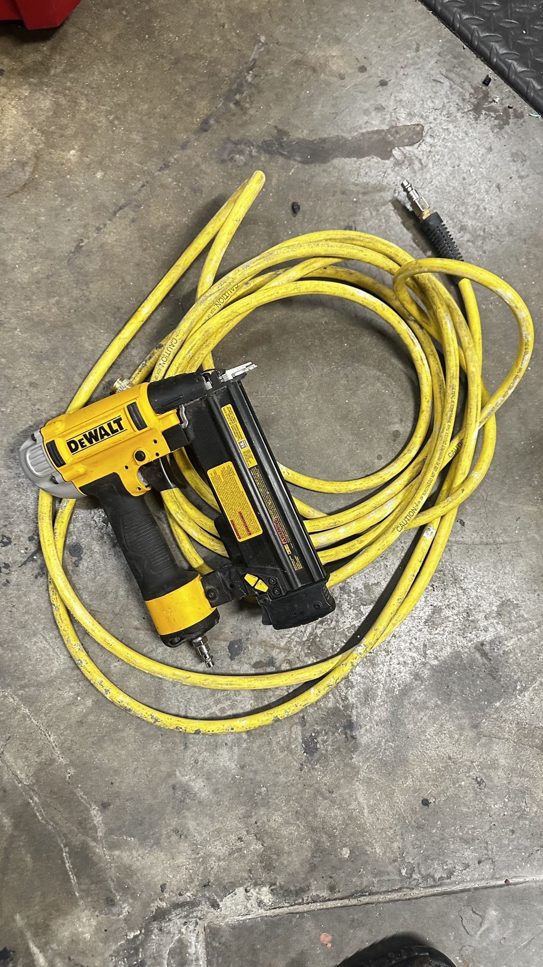 Air Nail Gun