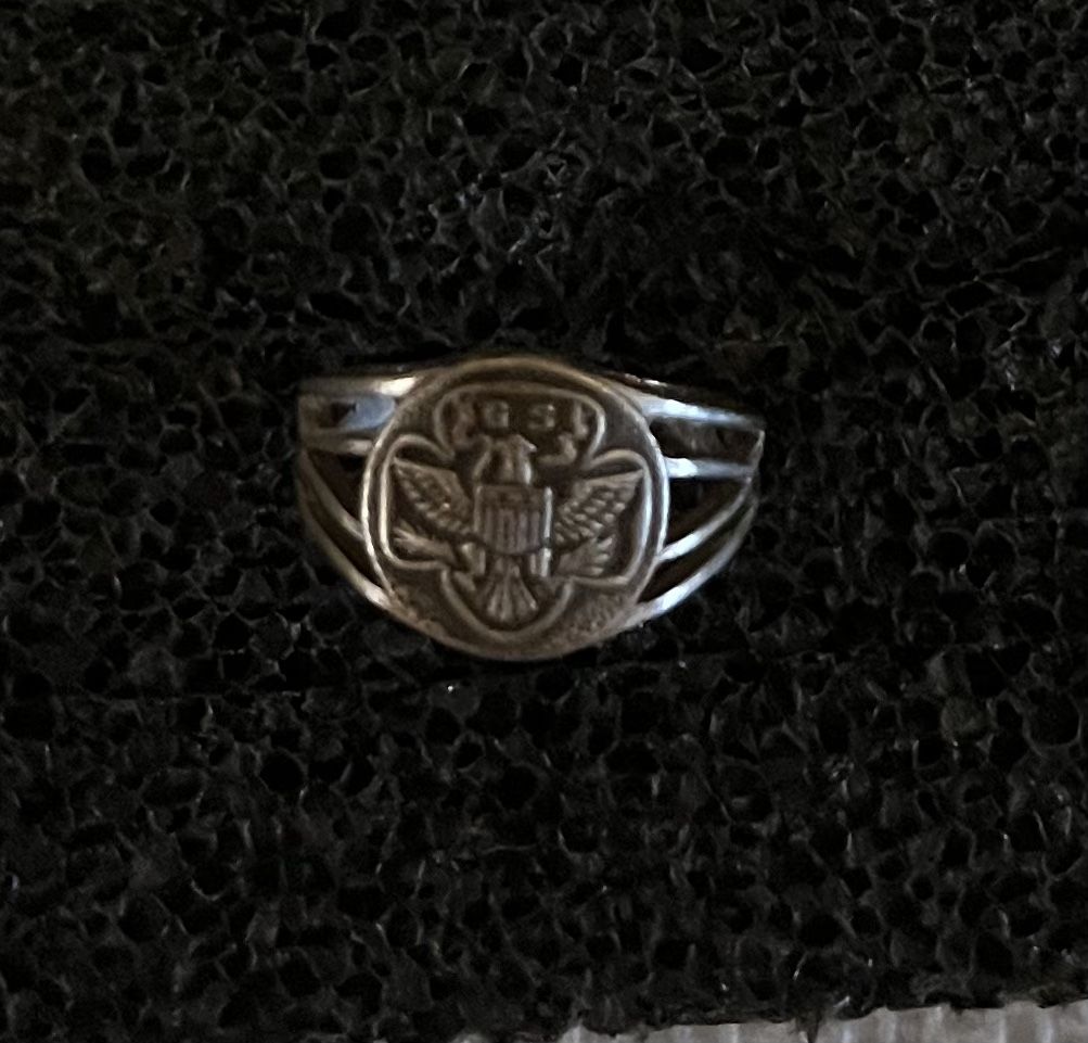 Vintage Sterling Silver Girl Scout Ring Size 3 1/2