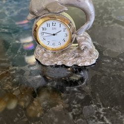 Clock /Dolphin/ Small/ Older 