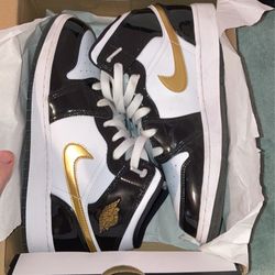 Jordan 1 Mid Gs Size 6