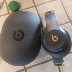 Studio Beat 3s Sounds Amazing Firm Price 