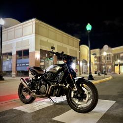 2022 FTR 1200 RALLY TITANIUM 