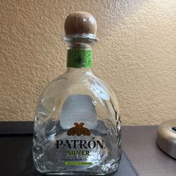 Rare Factory seal Patron silver tequila bottle no liquor inside