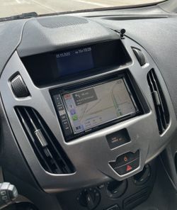 Transit Connect Bluetooth Carplay Radio Facia And Wiring Harness