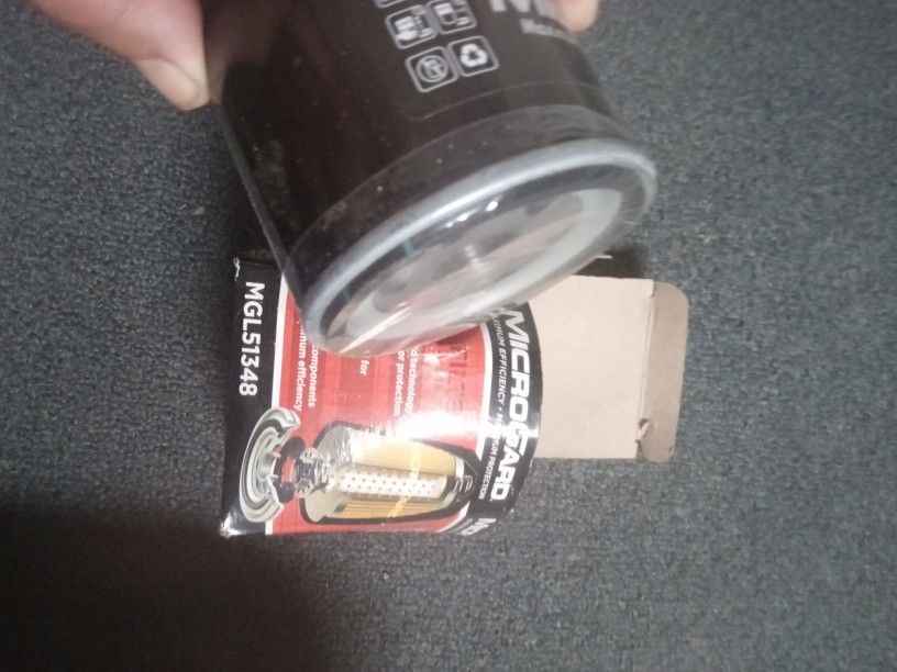 Oil Filter. New. MGL51348. Fits Many Cars