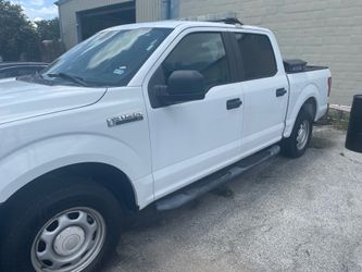 2016 Ford F-150 XL SuperCrew 5.5 ft Bed 2WD