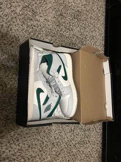 Air Jordan 1 Mid