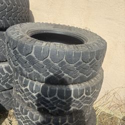 Goodyear Wrangler Duratrac 