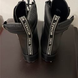 New Michael Kors Women’s Boots Size 9