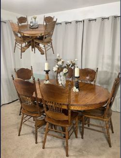 Oak Extendable Dining Table & 6 Chairs