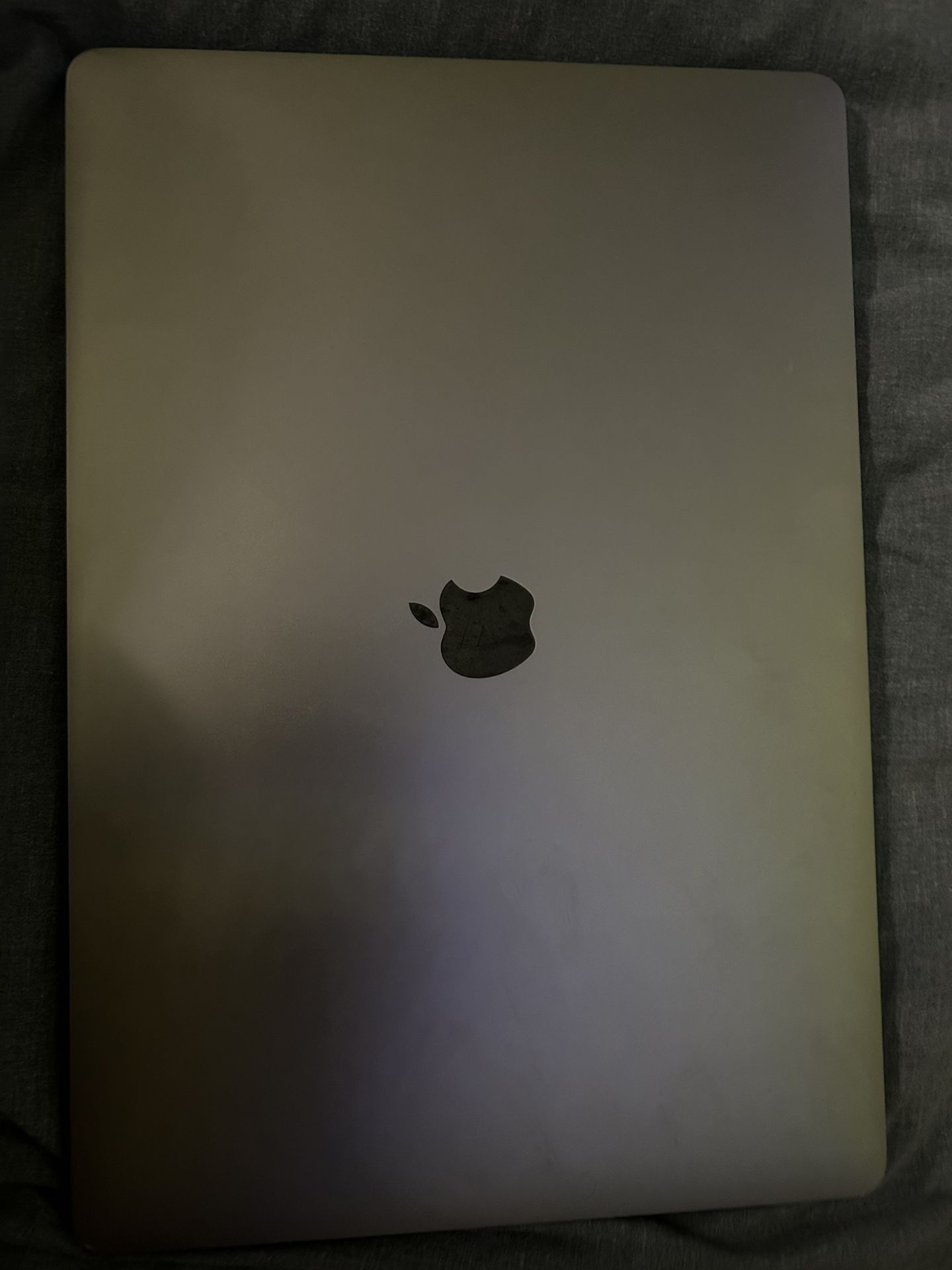 Apple Macbook Pro 2017 13” 8gb