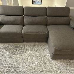 Mabton 3-Piece Dual Power Reclining Sectional (Gray)