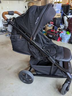 Nuna Tavo Stroller Black with Leather Handle