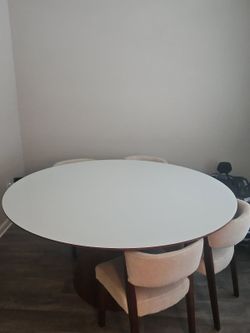Dinning Table