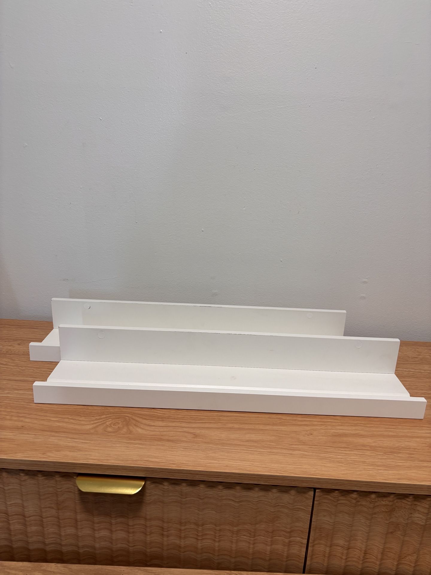 2 Floating Shelves 