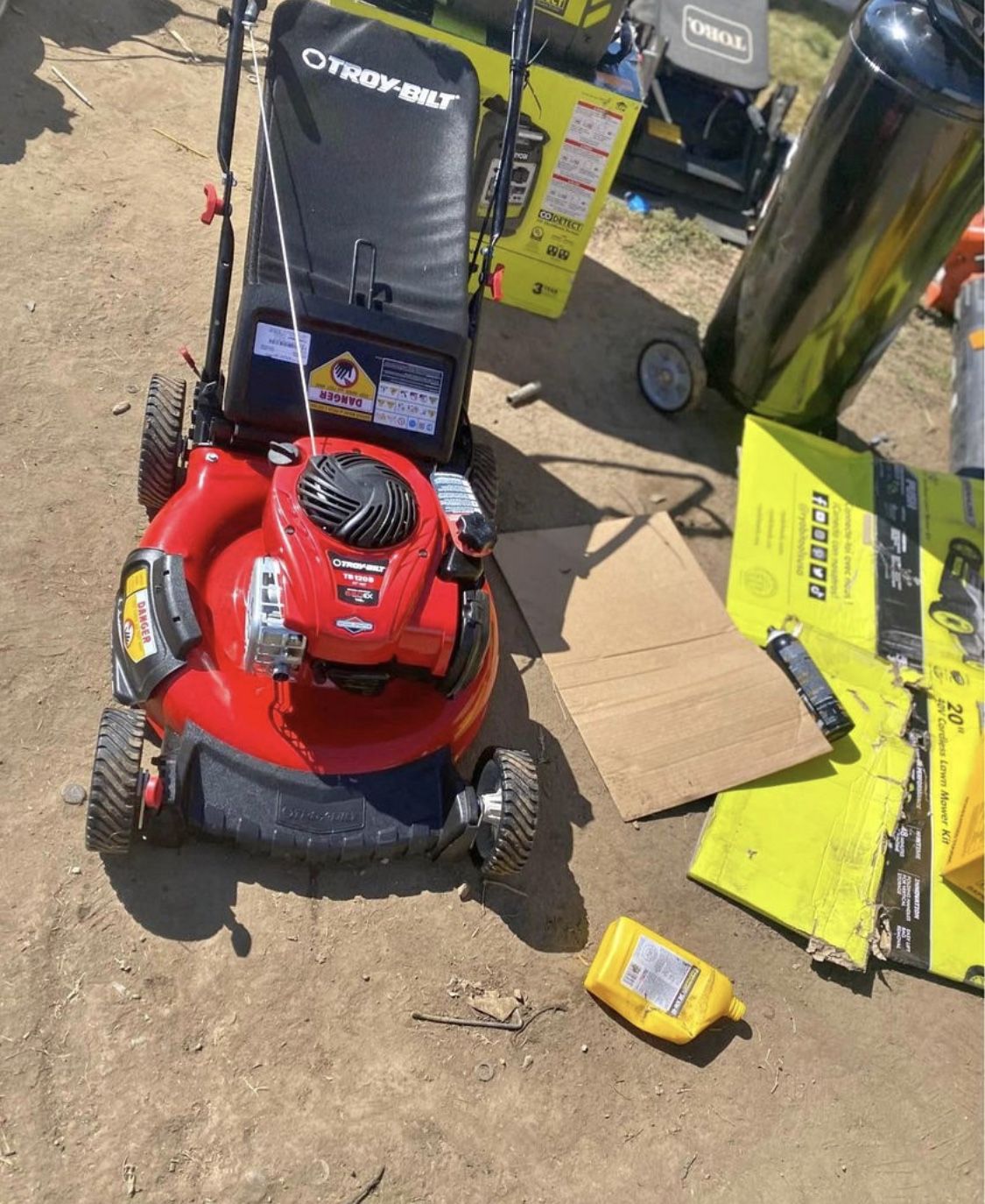 Troy Bilt 21in. 140cc Briggs & Stratton Self Propelled Gas Lawn Mower with Mulching Kit Included